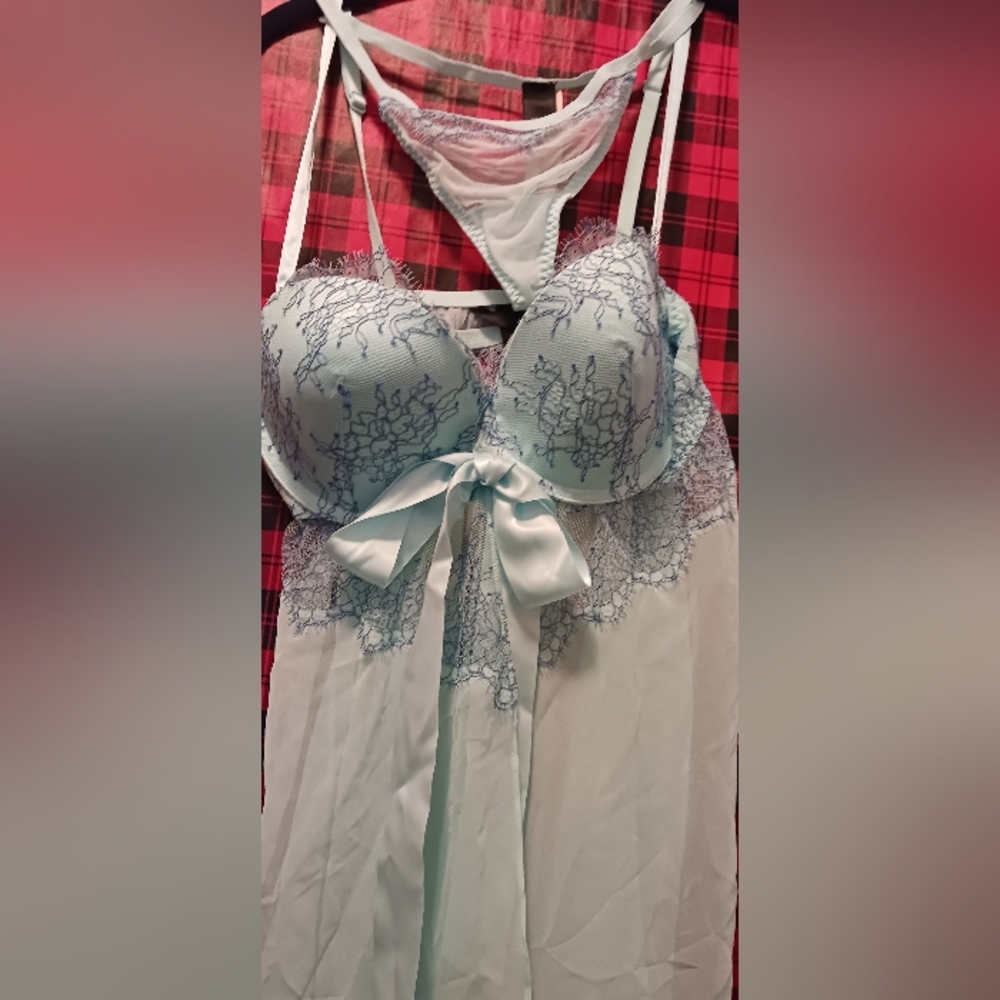Never worn Victoria Secret blue split front baby doll lingerie size 36C 2 piece